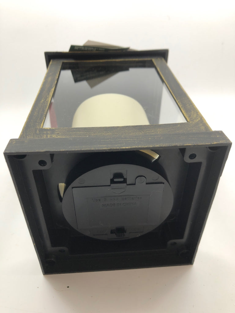 MINI HOLIDAY LED LANTERN.