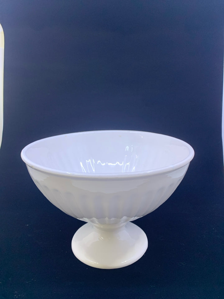 WHITE FOOTED CENTERPIECE BOWL.