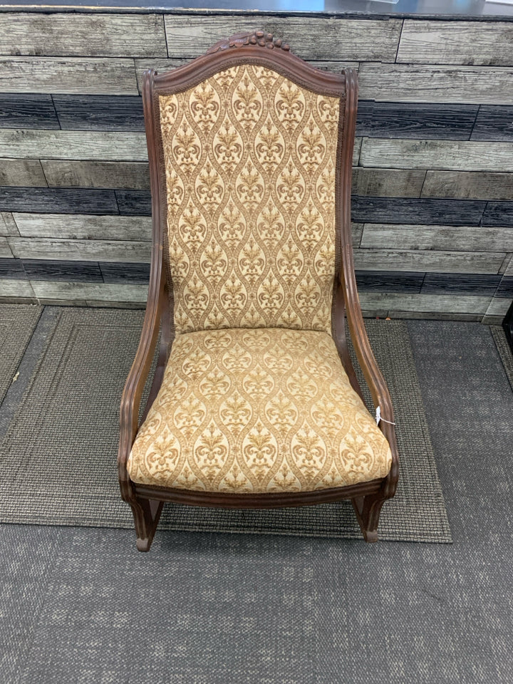 VTG YELLOW PATTERN ROCKER.