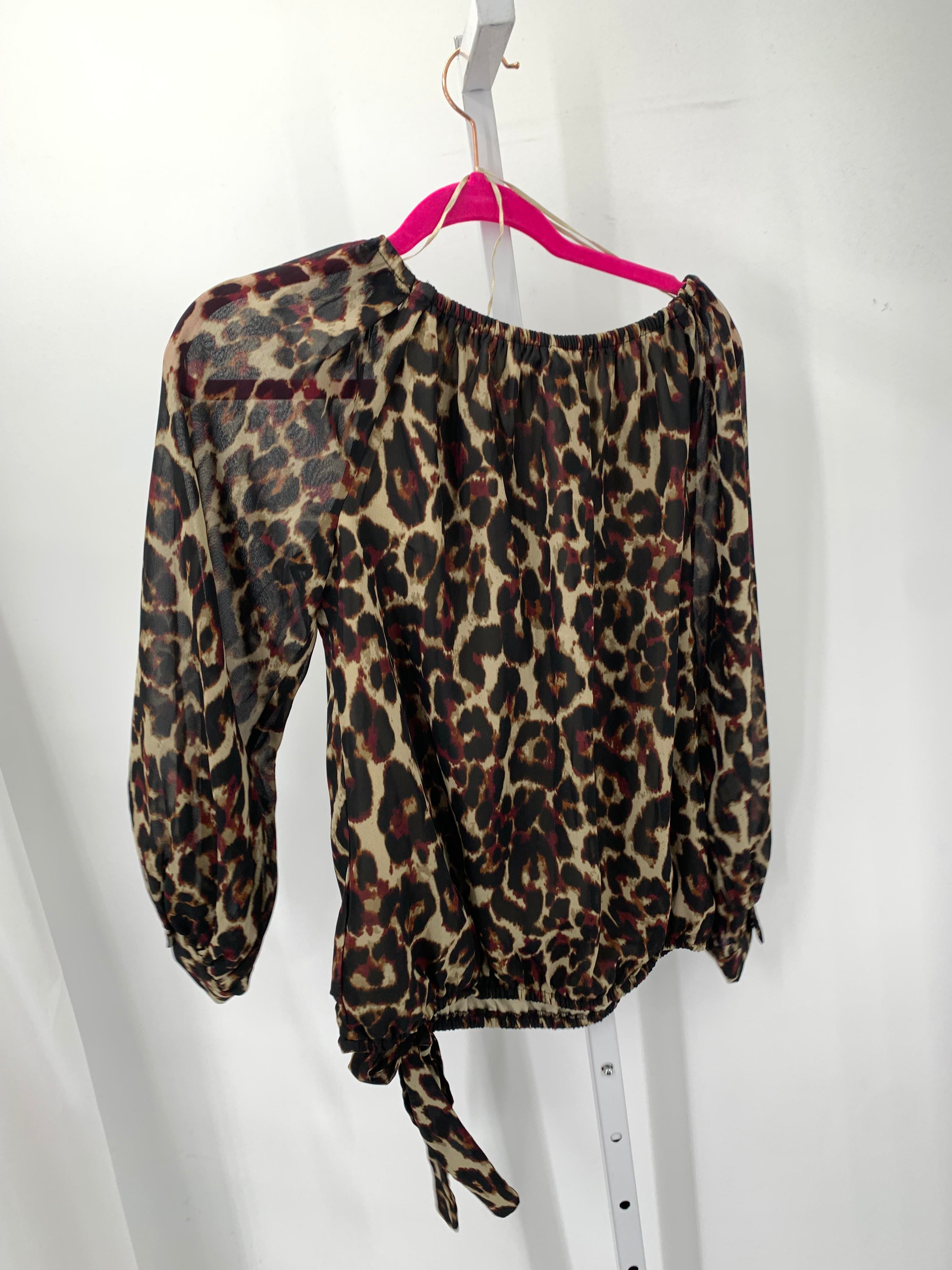 Size Medium Misses 3/4 Sleeve Shirt