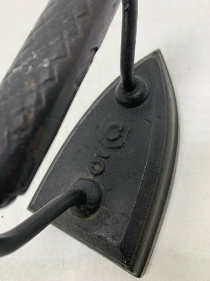 HEAVY METAL VTG FLAT IRON.