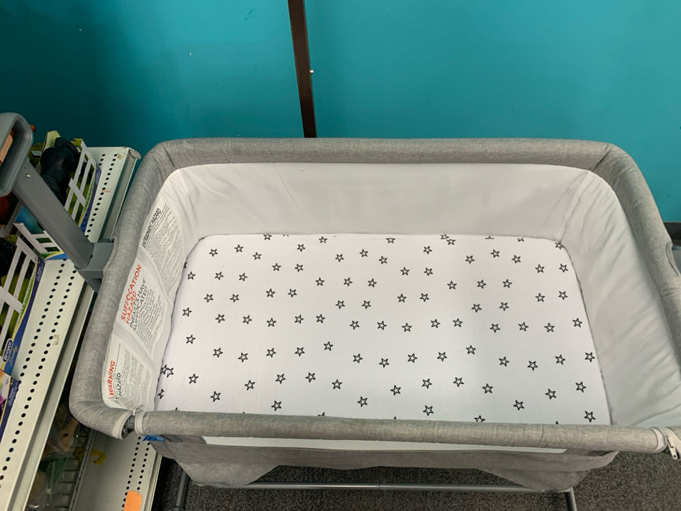 Milliard Bedside Bassinet