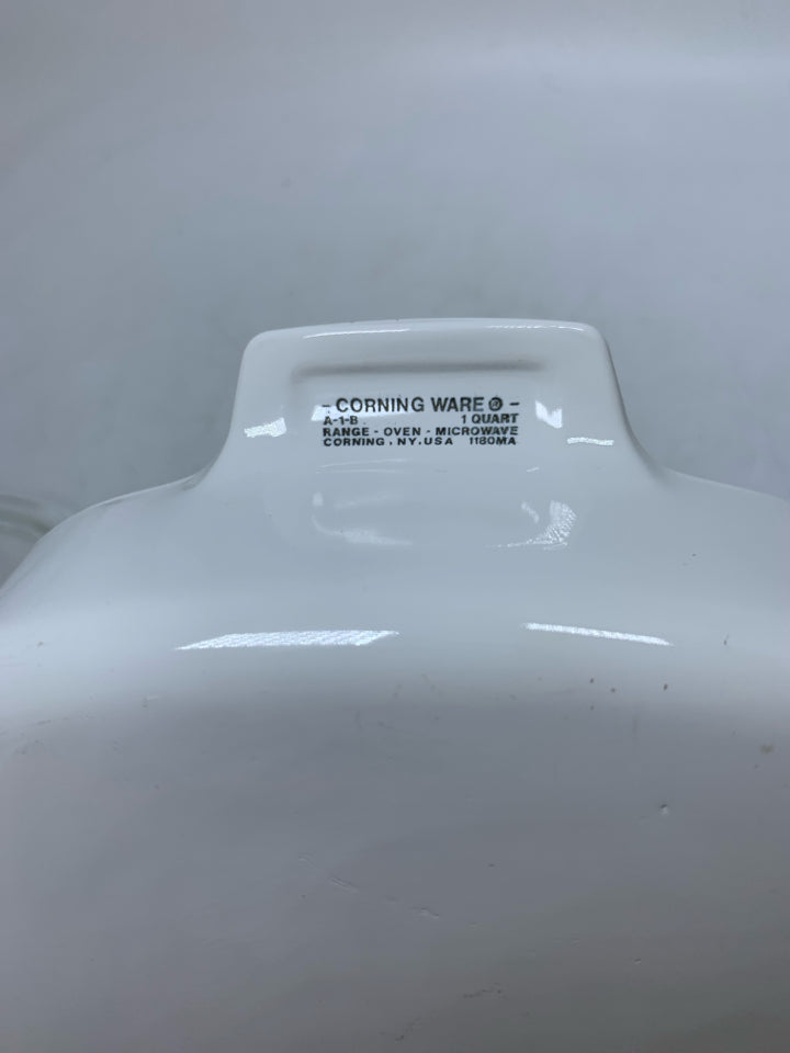 SHALLOW VEGGIE PRINT DISH W/ LID.