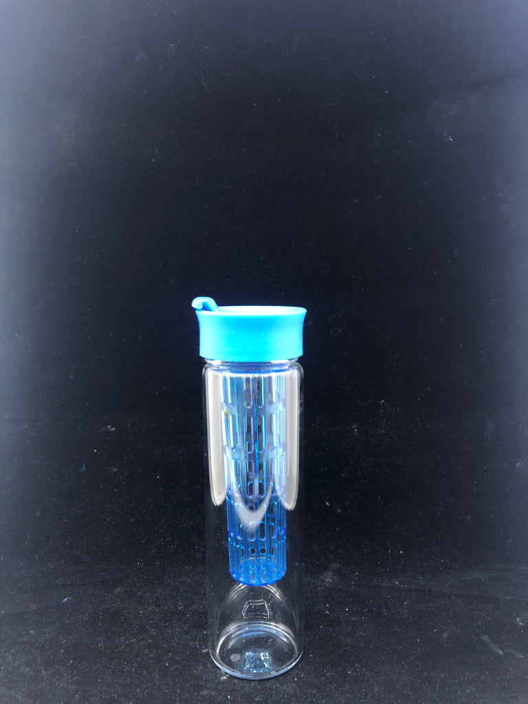 GLASS WATER BOTTLE W/BLUE LID + INFUSER.