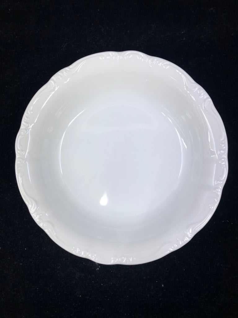 4 CLASSIC BAROQUE WHITE BOWLS.