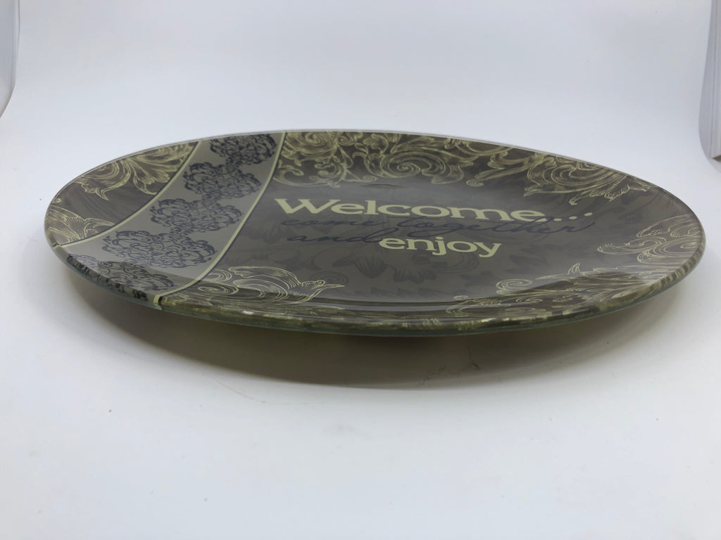 BROWN WELCOME PLATE.