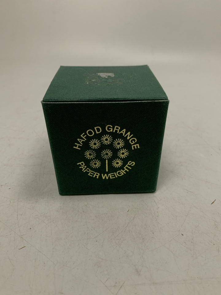 NIB HAFOD GRANGE RESIN FORGET ME NOT PURPLE FLOWERS GREAT BRITAIN.