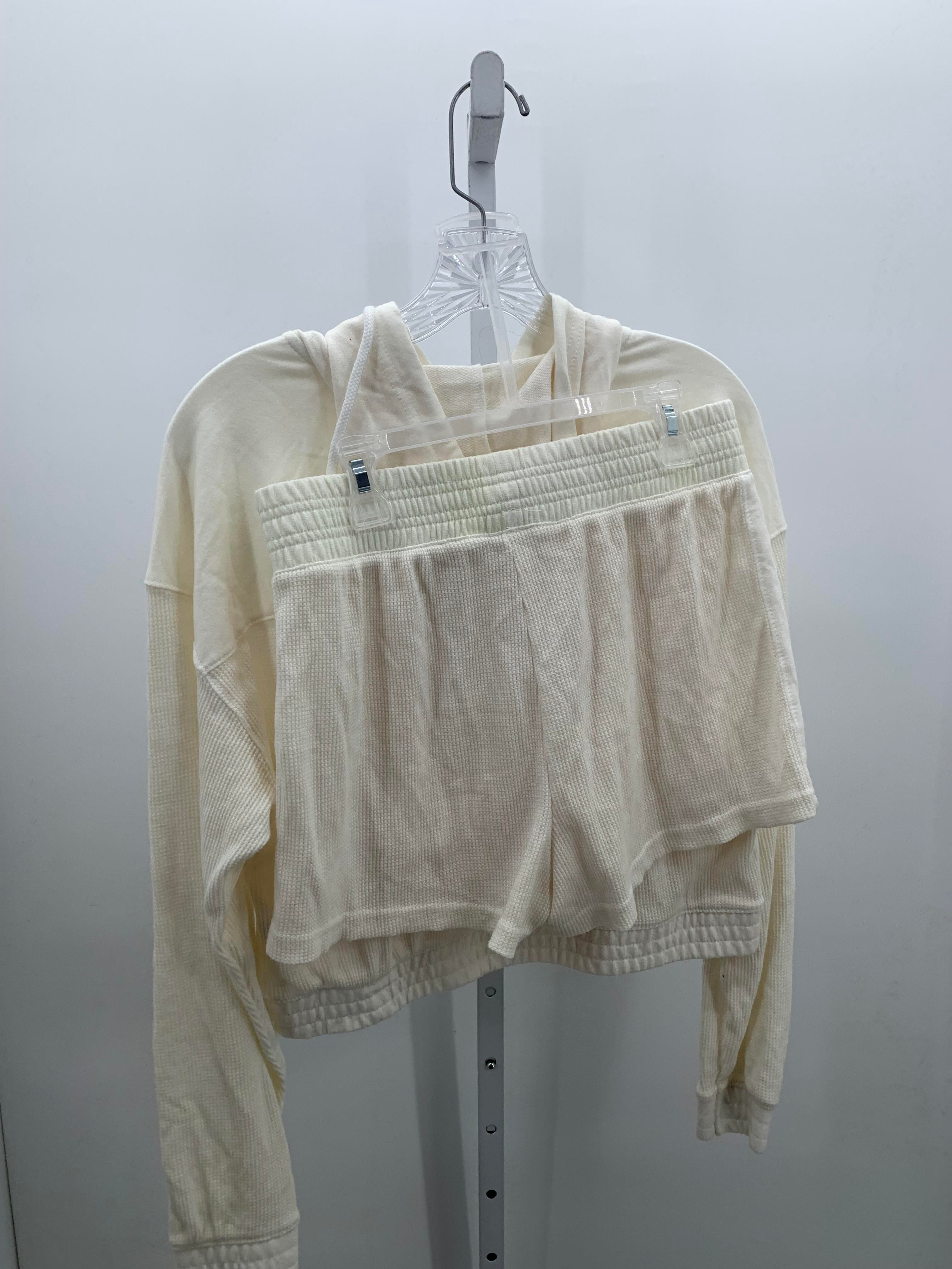 Hippie Rose Size Medium Juniors 2pc. Outfit