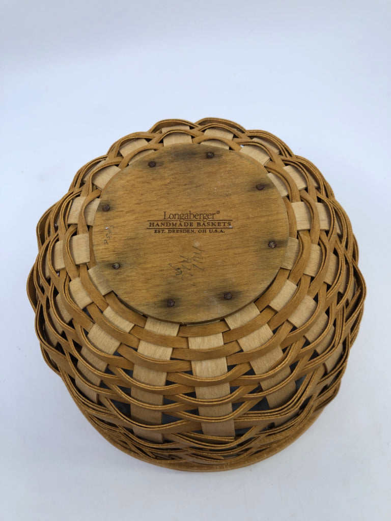2004 TWO TONED ROUND BASKET.
