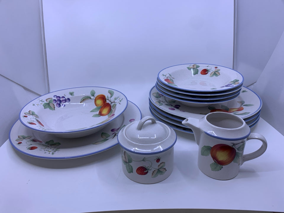 12 PC SVC OF 4 SAVIOR VIVRE DISH SET W/ FRUIT.