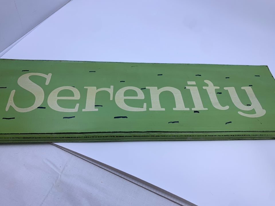 SERENITY GREEN WOOD WALL HANGING.