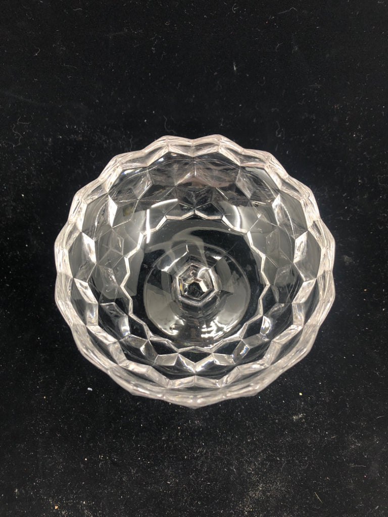 FOOTED DIAMOND PATTERN CANDY DISH W LID.