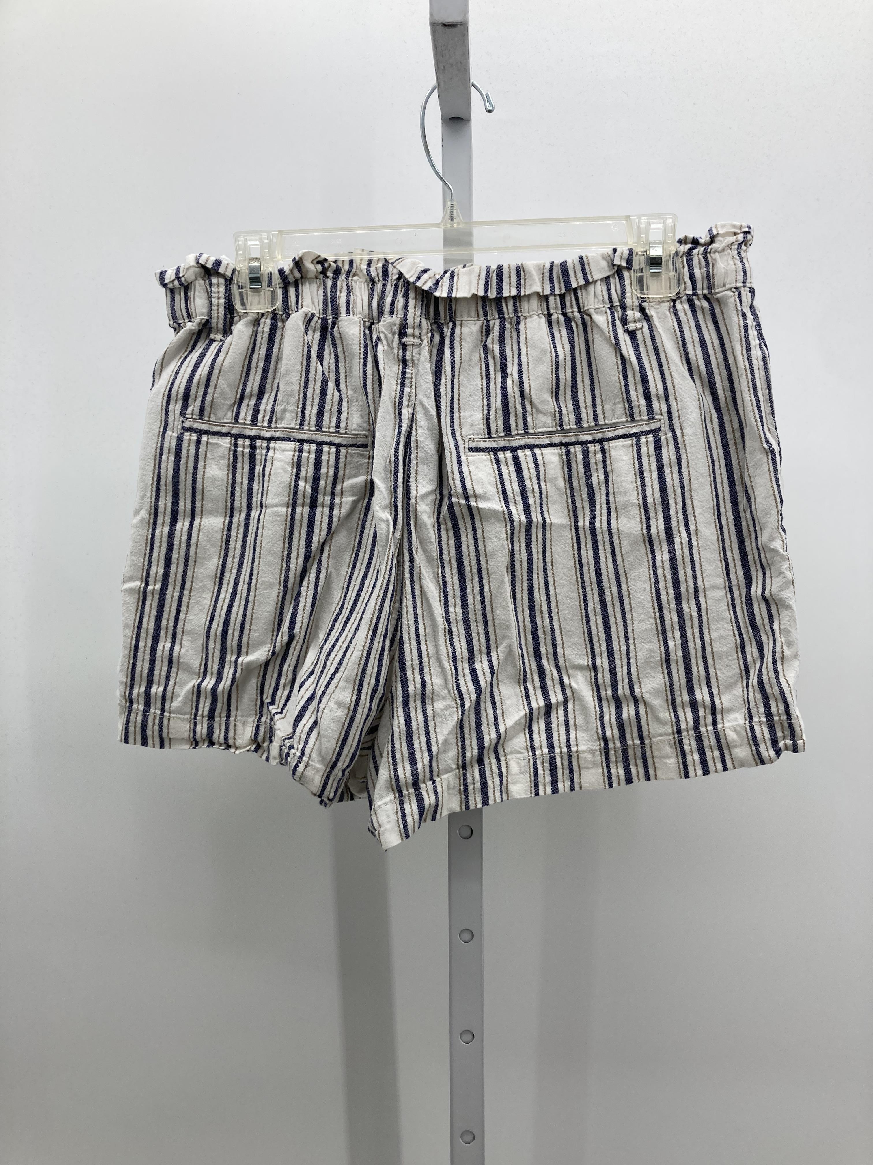 A. Byer Size Large Petite Petite Shorts