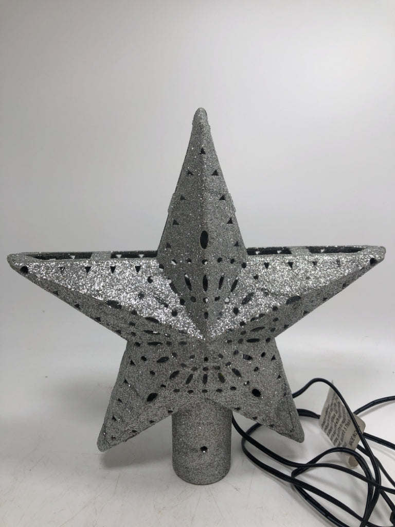 LIGHT UP SILVER STAR TREE TOPPER.