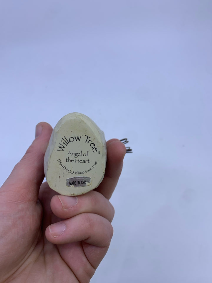 WILLOW TREE ANGEL OF HEART.