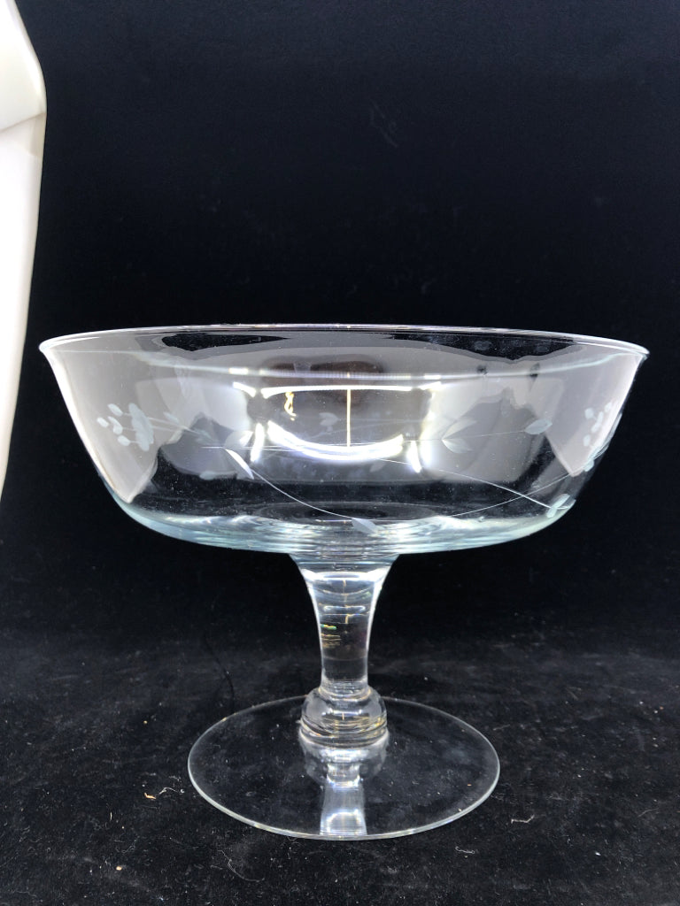LARGE FOOTED PRINCESS HOUSE ETCHED BOWL.