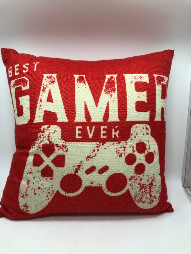 RED GAMER PILLOW.