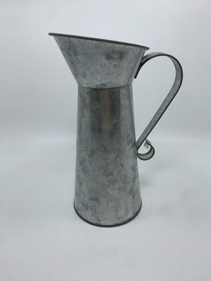 GALVANIZED METAL PITCHER VASE.