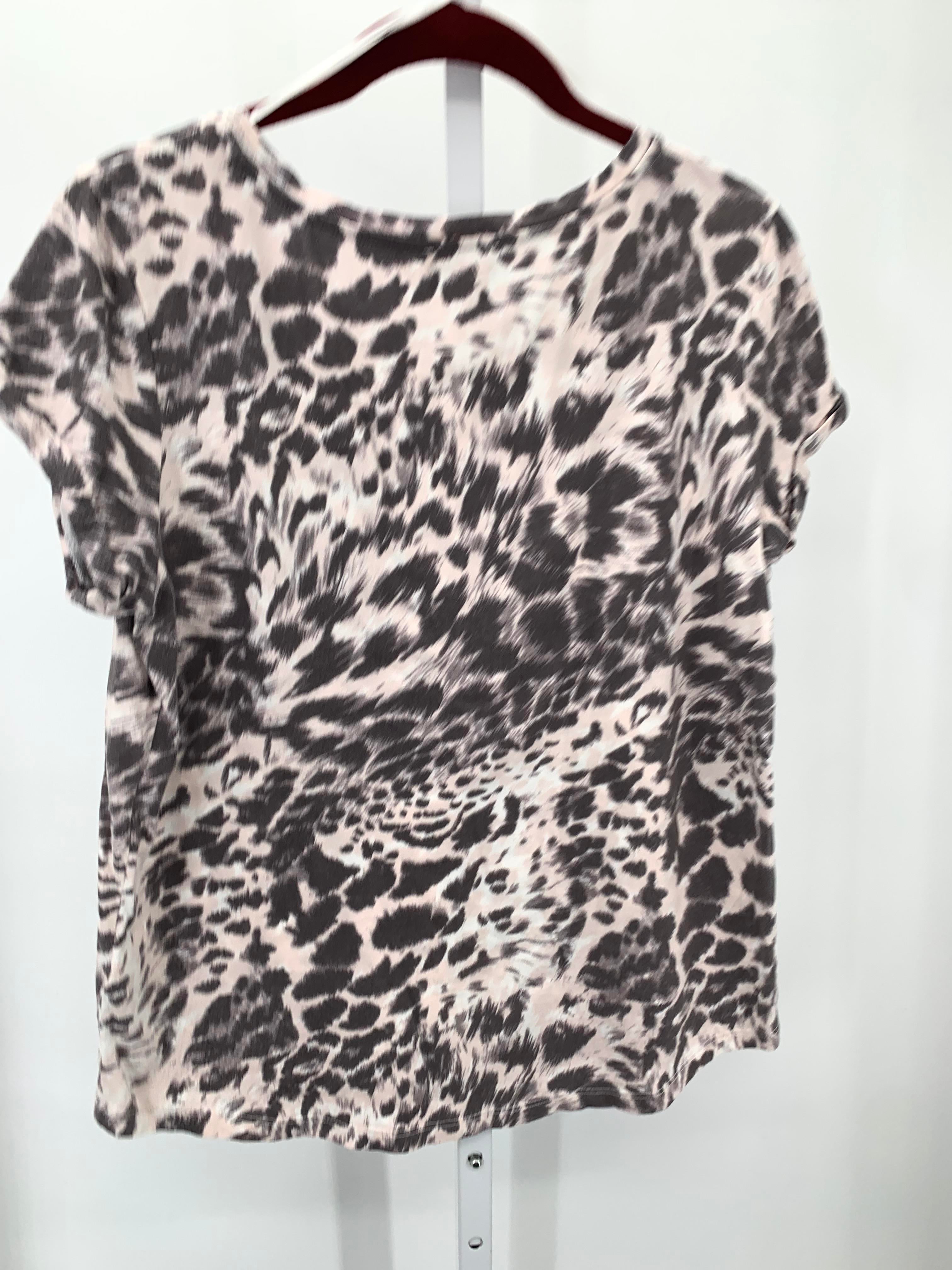 Size Medium Misses Short Sleeve Shirt