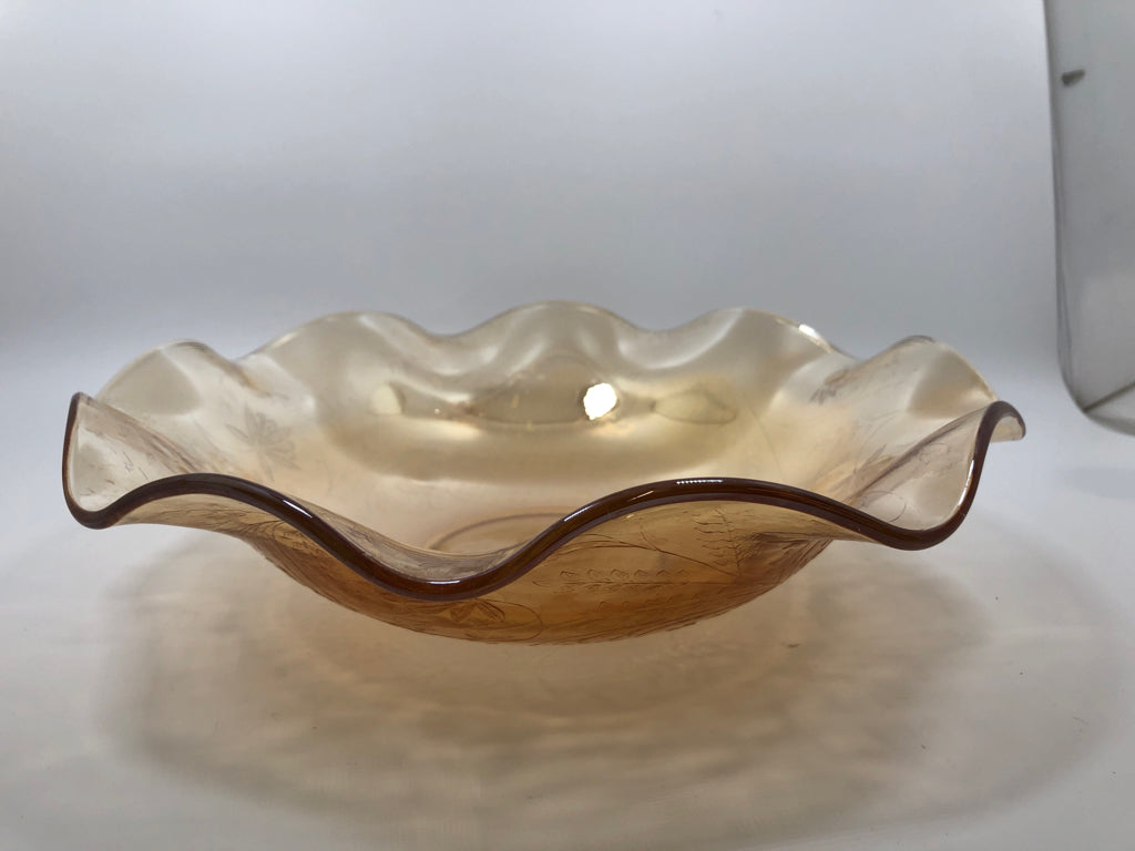 VTG ORANGE GLASS BOWL W/RUFFLE EDGE.