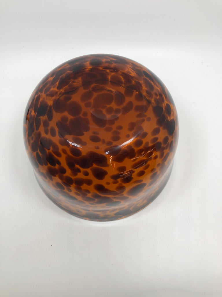 BLACK/BROWN GLASS BOWL.