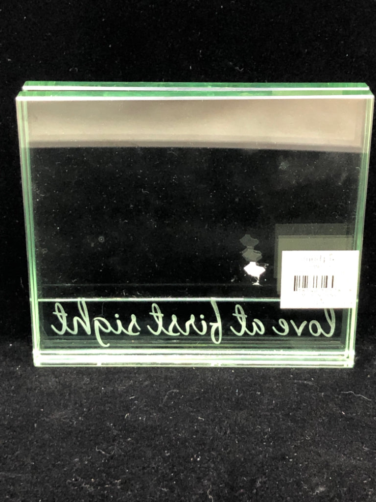 LOVE AT FIRST SIGN CLEAR GLASS PHOTO HOLDER.