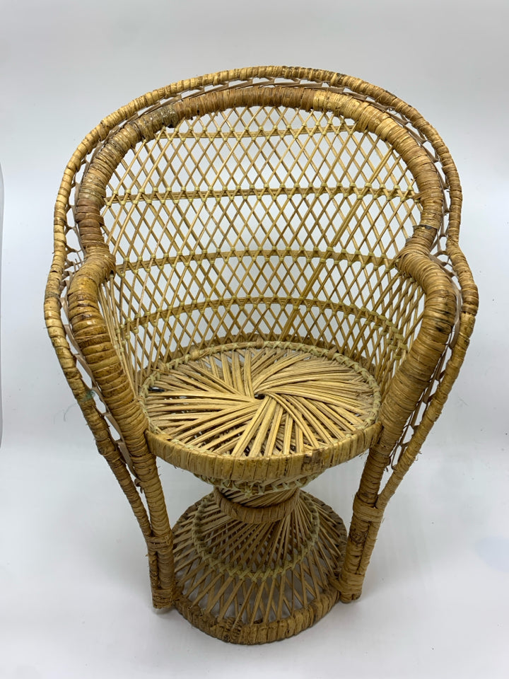 RATTAN WICKER DOLL CHAIR.