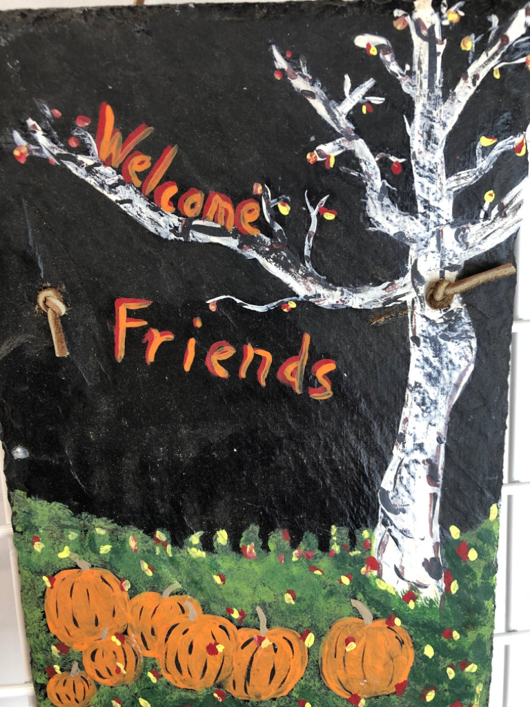 WELCOME FRIENDS PUMPKIN PATCH WALL SLATE.