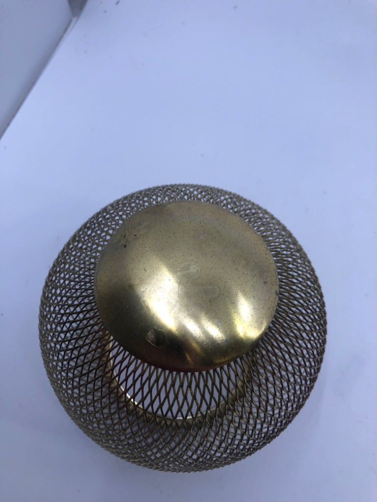 GOLD MESH ORNAMENT W REMOVABLE TOP.