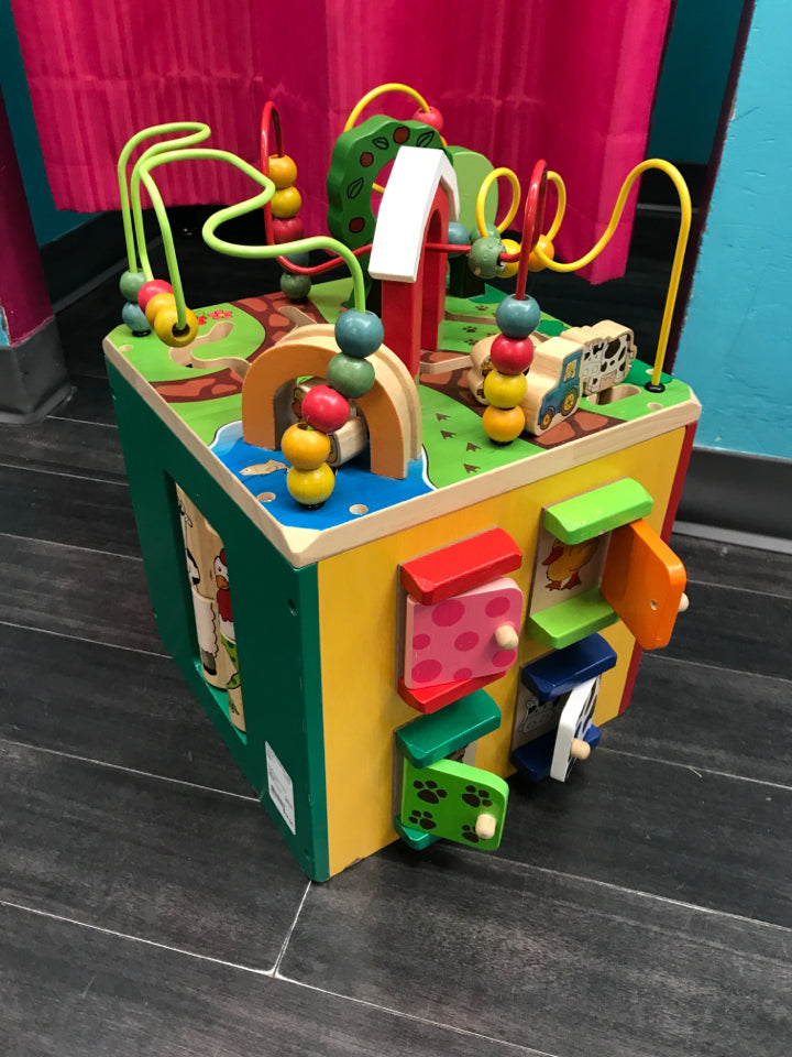 Battat Wooden Activity Cube - Farm