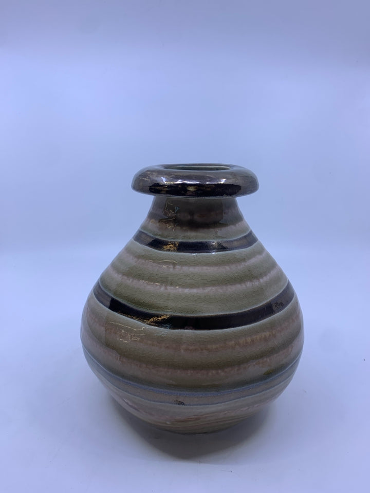 BROWN STRIPED ROUND VASE.