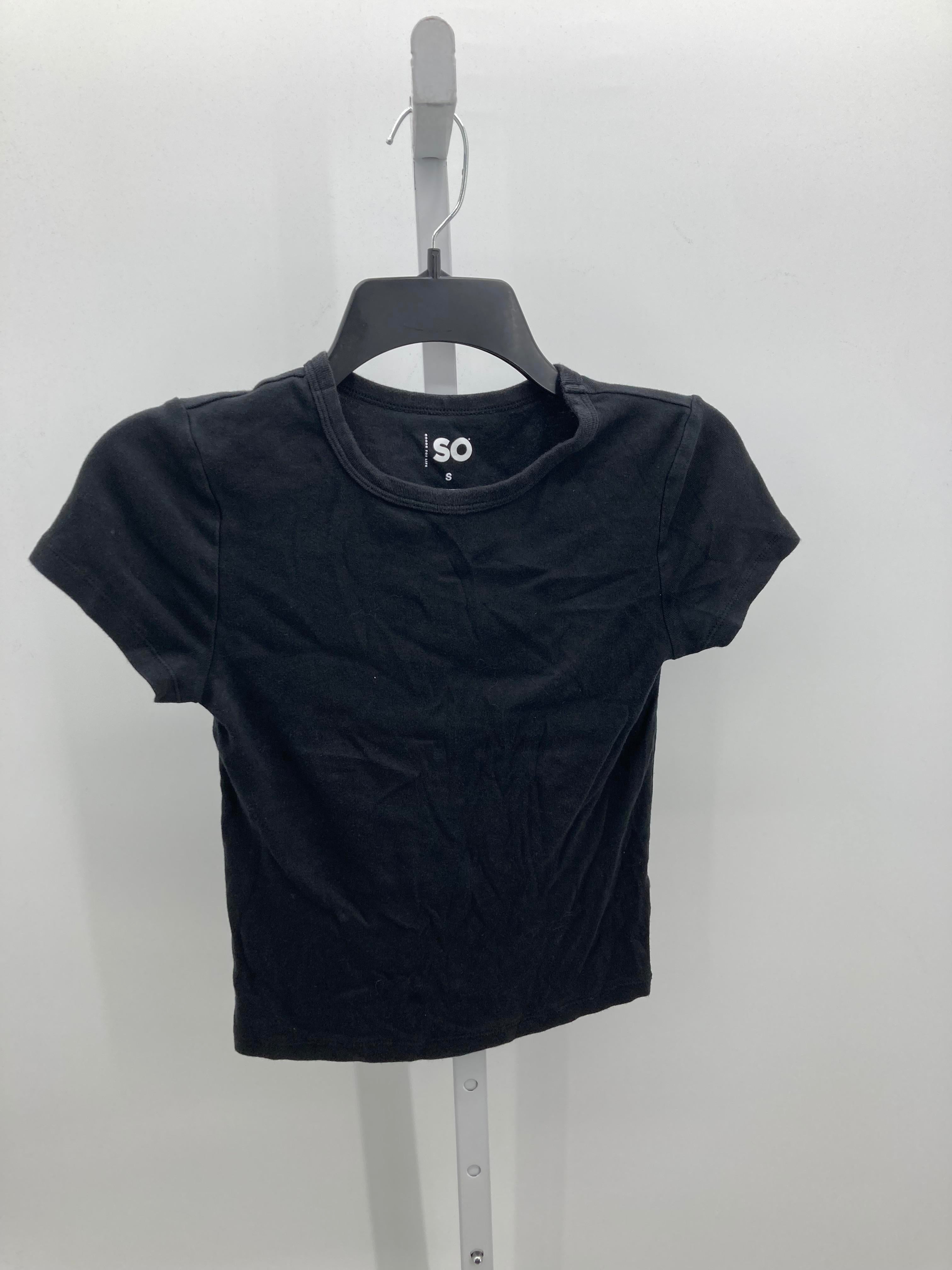 SO Size Small Juniors Short Sleeve Shirt