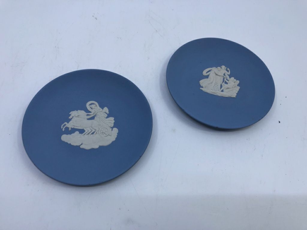 2 SMALL WEDGWOOD JASPERWARE EMBOSSED PLATES.