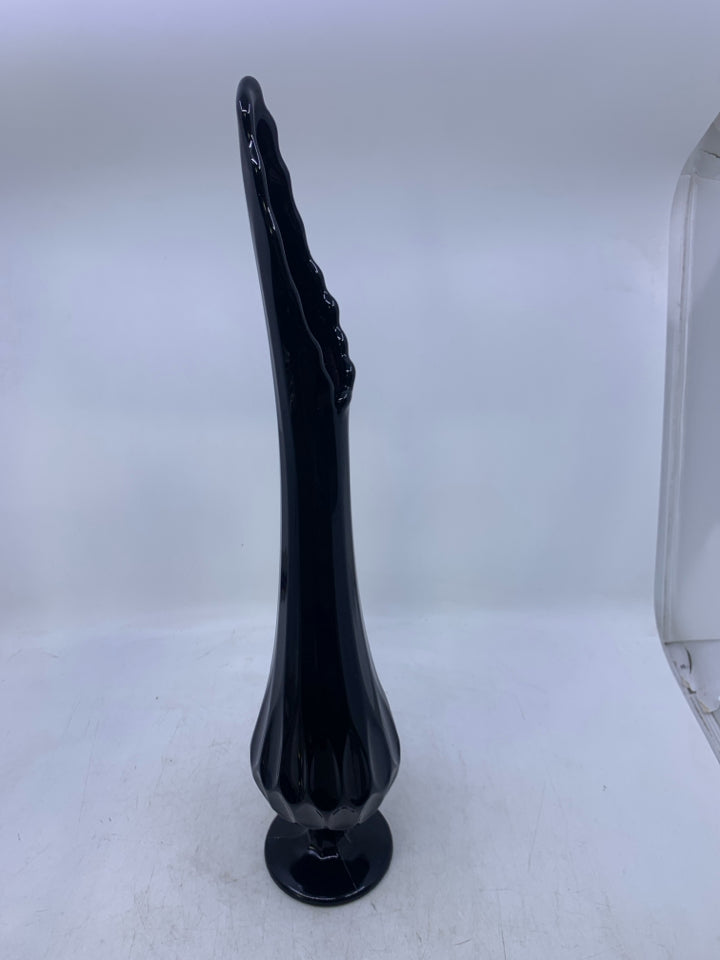 DARK PURPLE THUMBPRINT FOOTED SWUNG VASE.