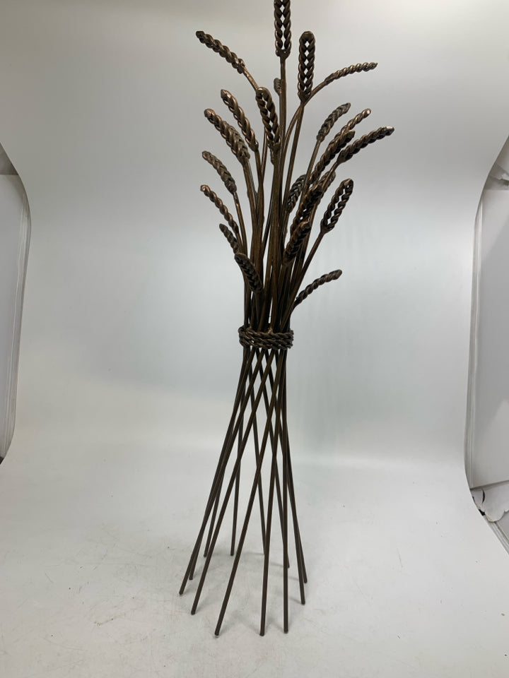 METAL STANDING BUNCH OF WHEAT DECOR HEAVY.