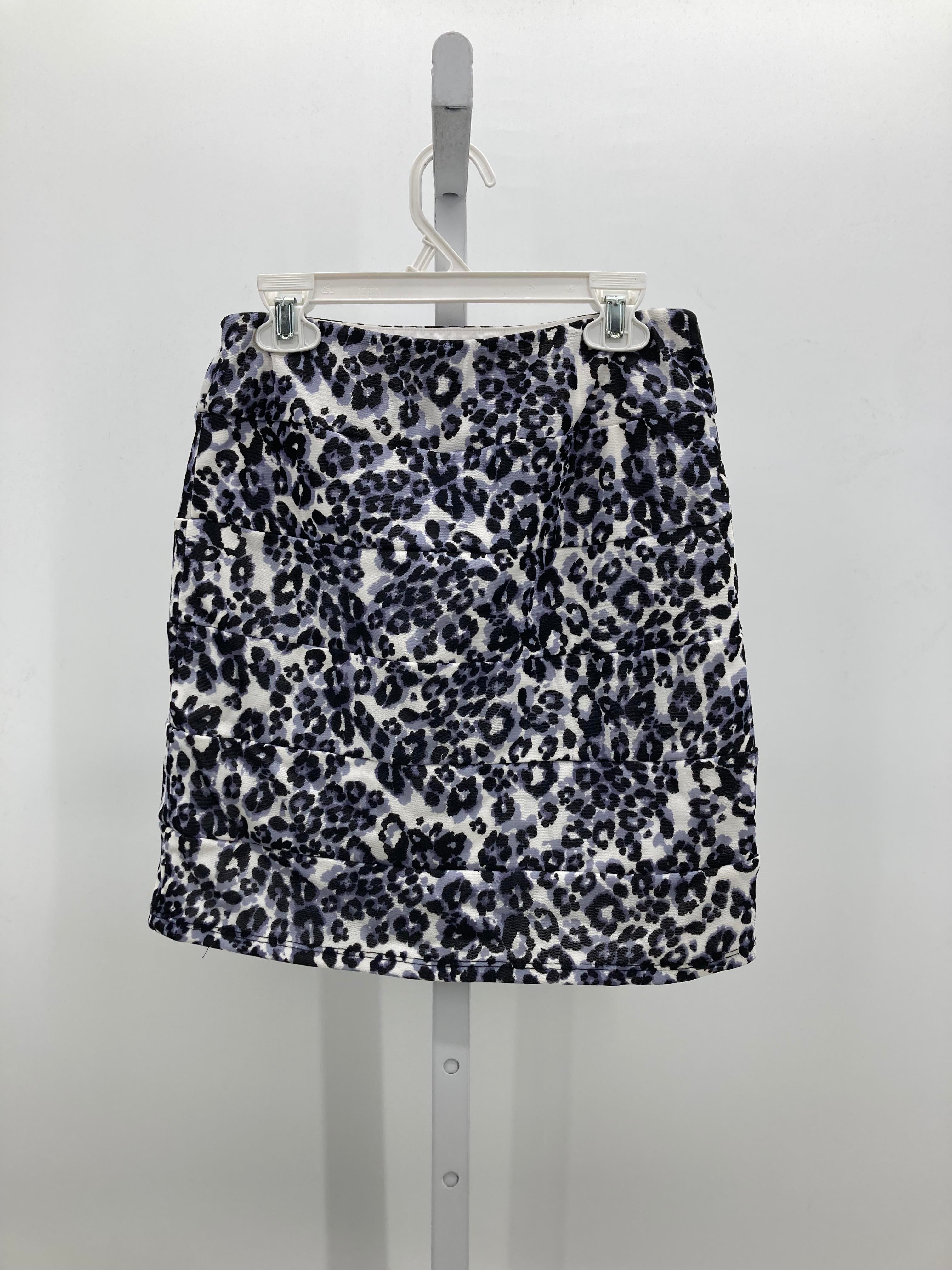 IZ Byer Size Large Juniors Skirt