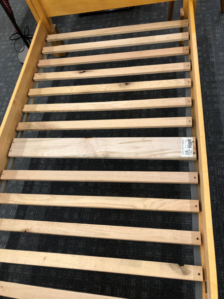 OAK TWIN BED.