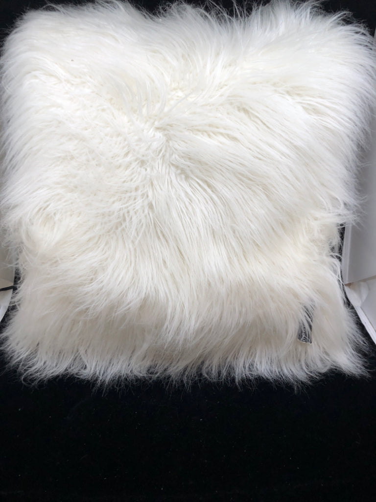 FLUFFY WHITE PILLOW W/TAGS.