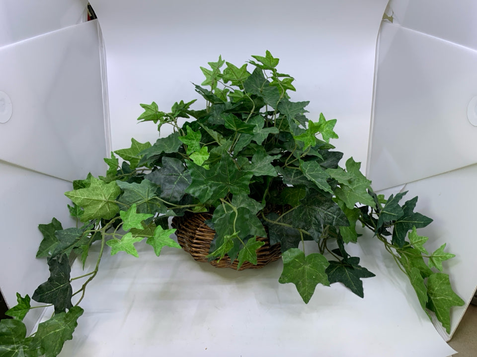 DARK WOVEN PLANTER W/ FAUX HANGING IVY.