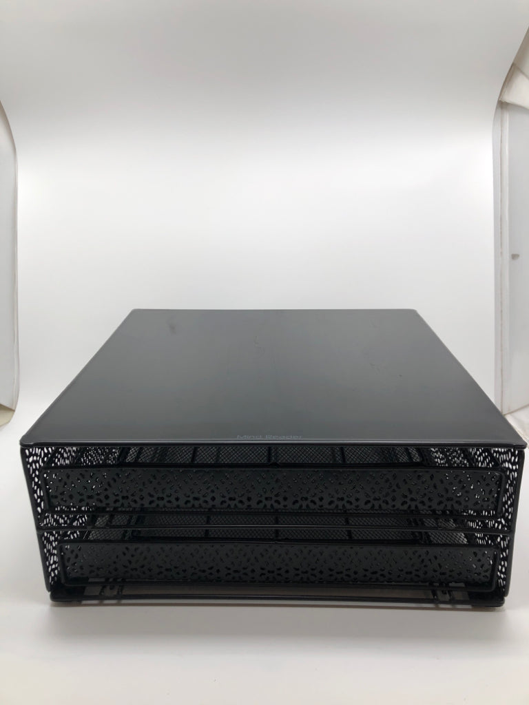 BLACK 2 TIER METAL ORGANIZER.