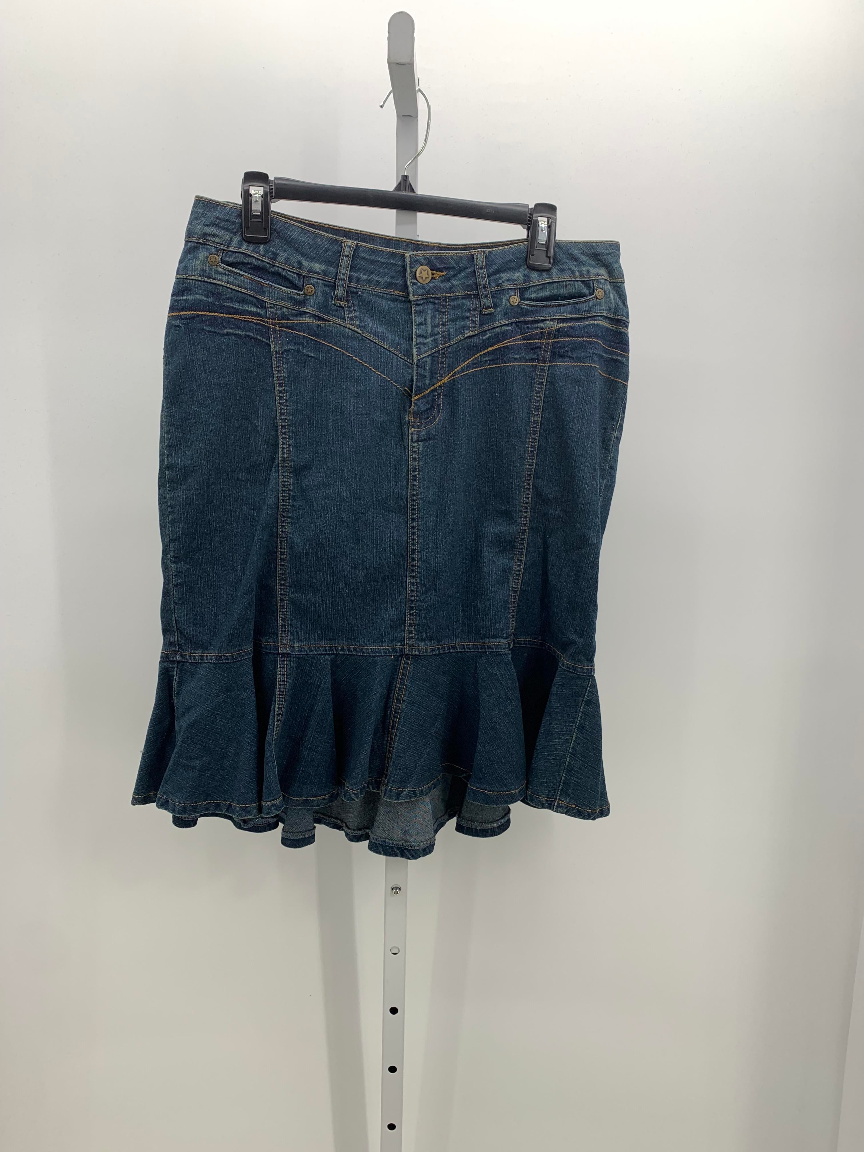 Zoey Beth Size Large Juniors Skirt