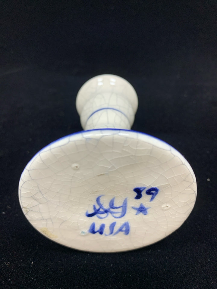 BLUE & WHITE CRACKLE POTTING SHED CANDLESTICK.
