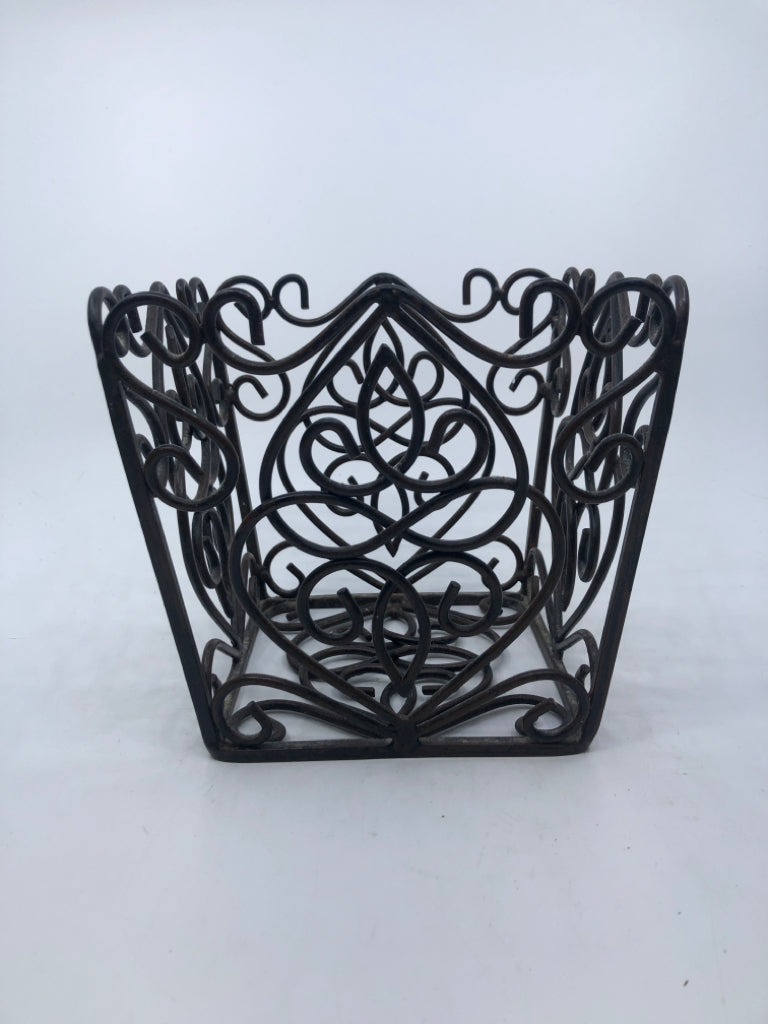 BLACK METAL SCROLL SQUARE BASKET.