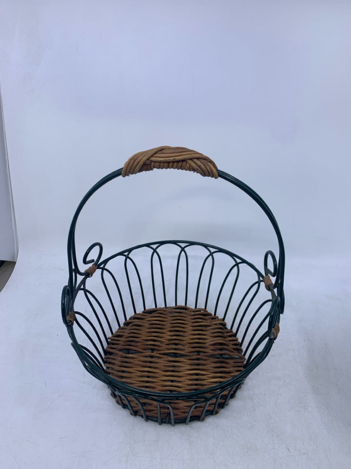 SMALL GREEN METAL BASKET W/ WOVEN BOTTOM.