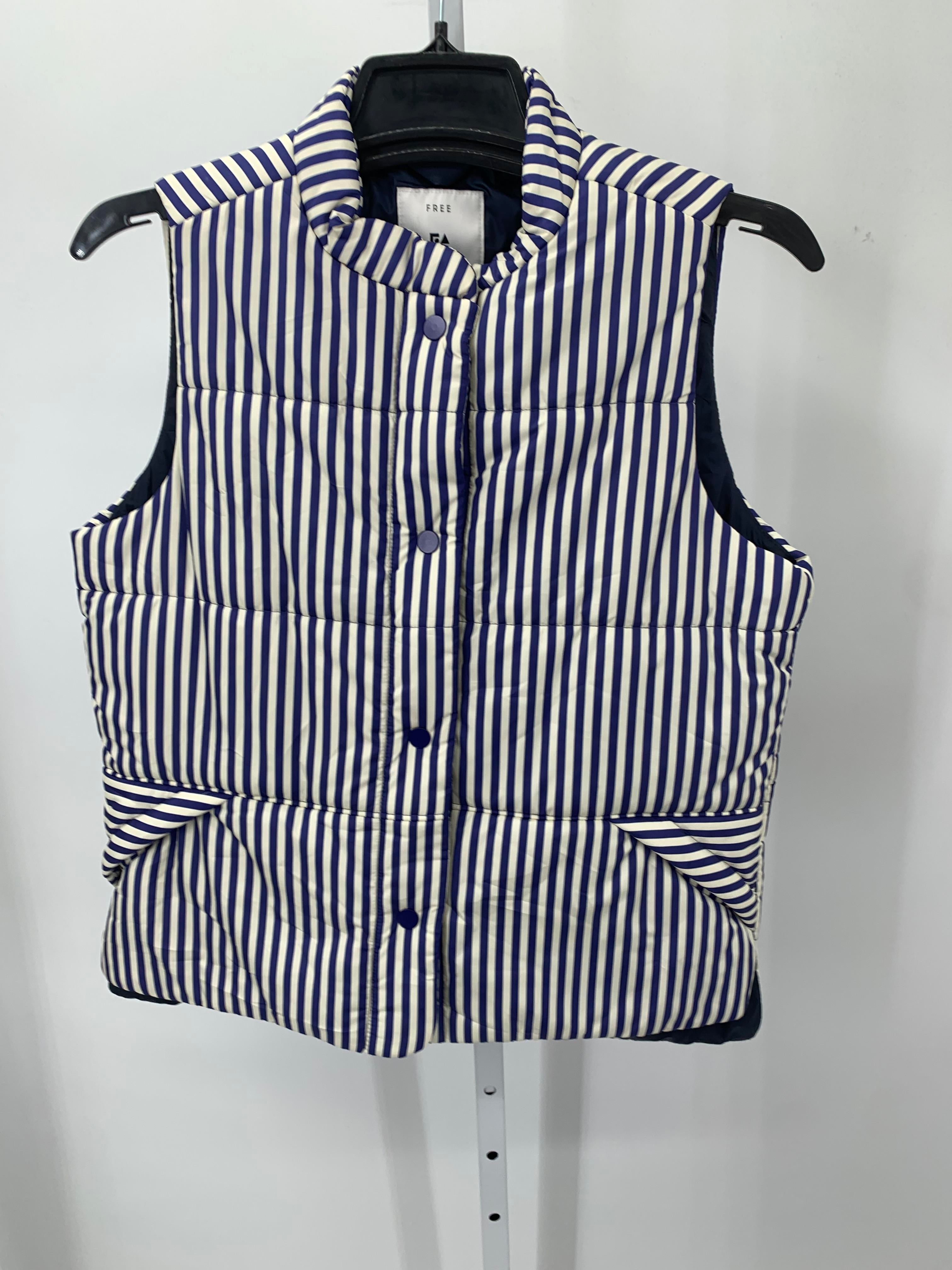 Free Assembly Size Small Misses Vest