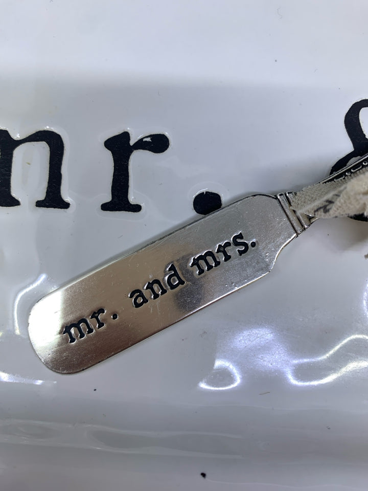 NIB MR AND MRS PLATTER & SPREADER