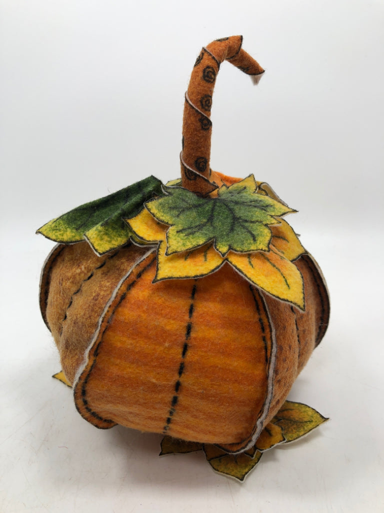 FELT WEIGHTED JACKO LANTERN.