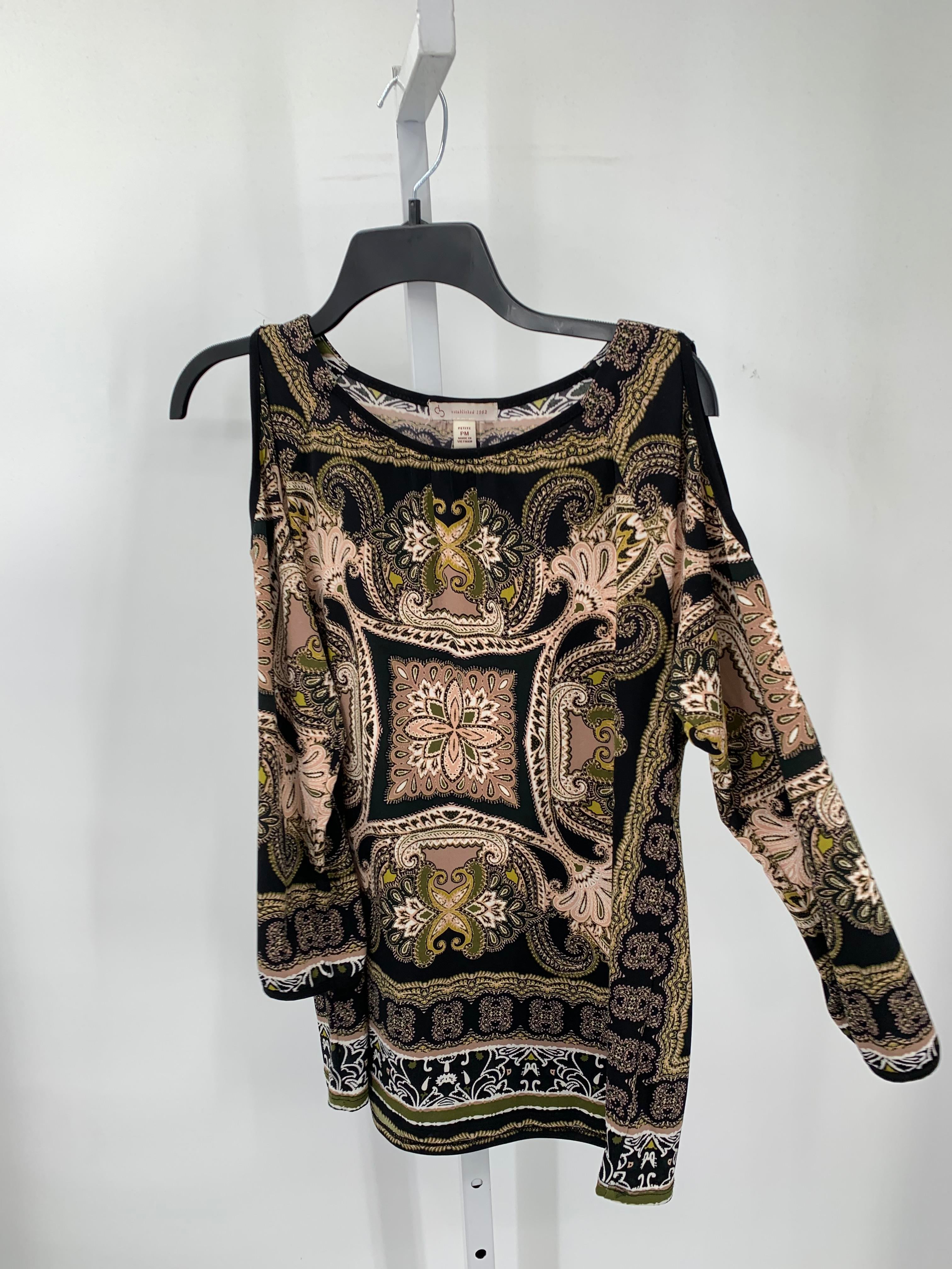 db Size Medium Petite Petite 3/4 Sleeve Shirt