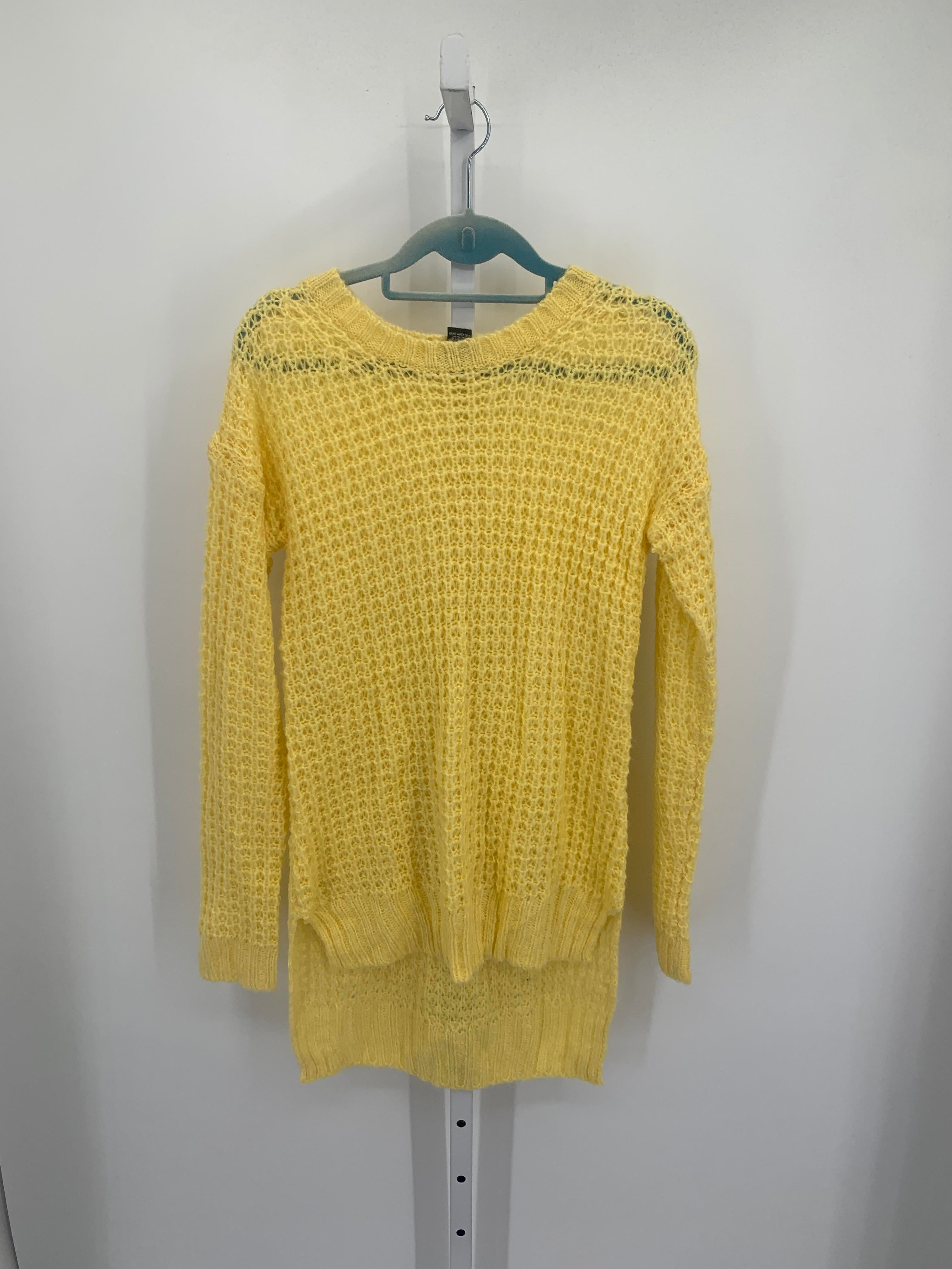 rue21 Size Medium Juniors Long Sleeve Sweater