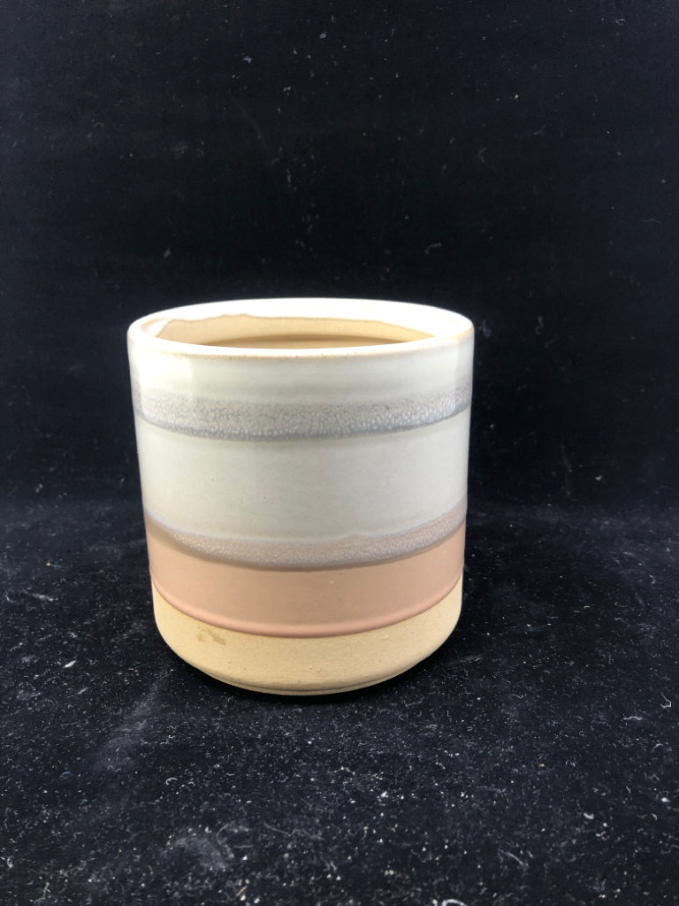 POTTERY GLAZED WHITE SALMON COLORED PLANTER.